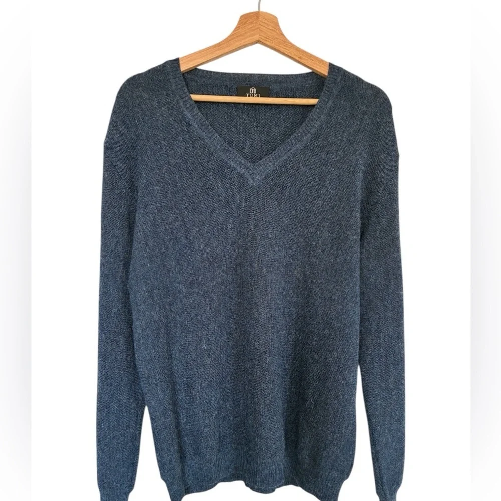 Tumi Sweater Men Large Blue 100% Alpaca Long Sleeve Knit V Neck